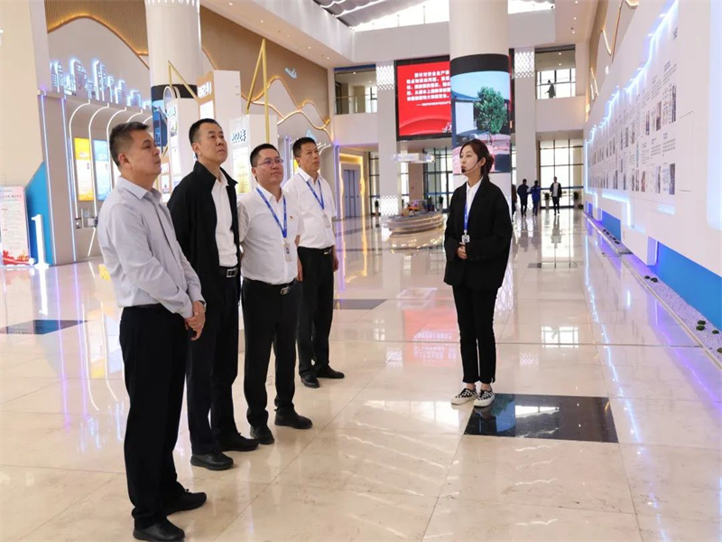 中國企業(yè)聯(lián)合會(huì)、中國企業(yè)家協(xié)會(huì)企業(yè)文化工作委員會(huì)秘書長王建軍到中能公司調(diào)研指導(dǎo)工作（2）.jpg